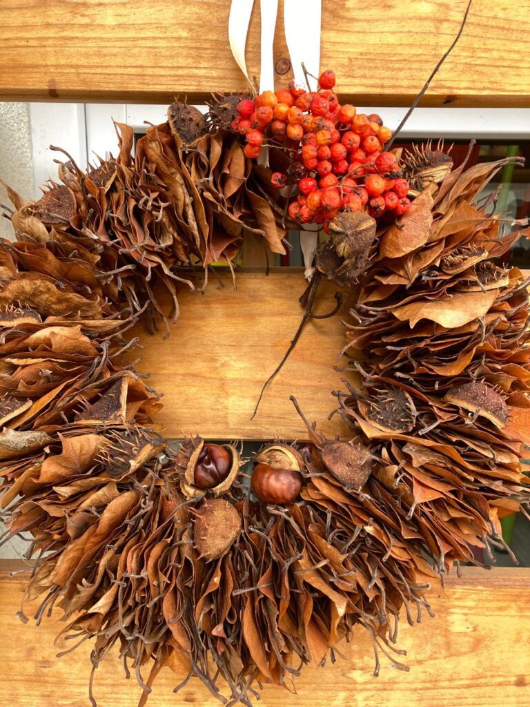 Věnec z listů sakury